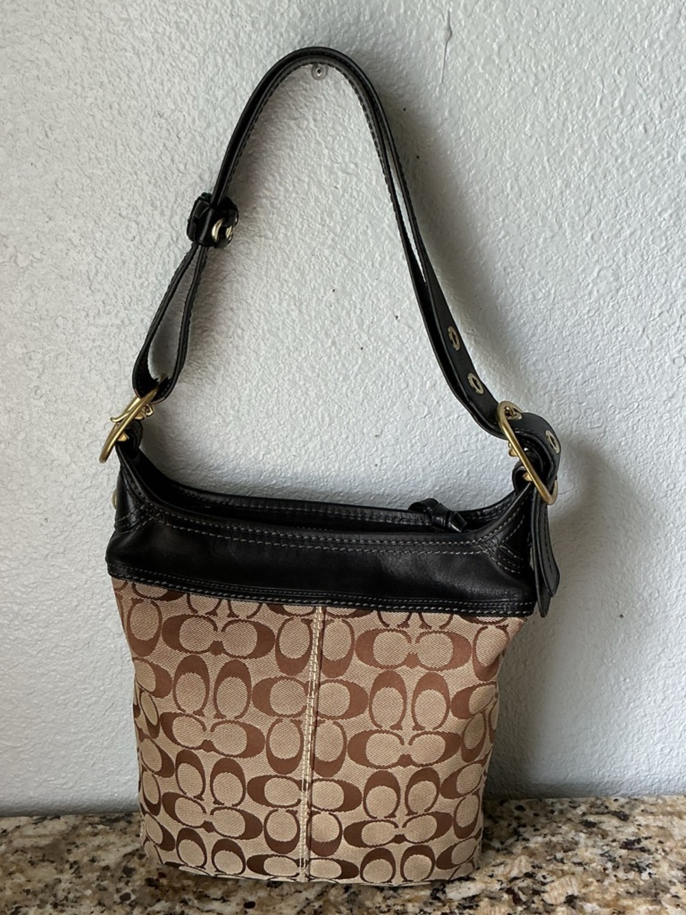 Coach Bleecker Signature Canvas 2 Way Bucket Bag - Picture 2 of 9